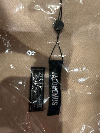 Bufanda Jacquemus Beige y Blanca