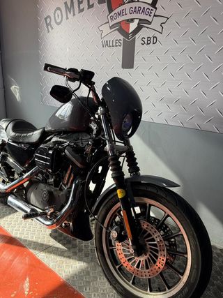 Harley Davidson Sportster 883R