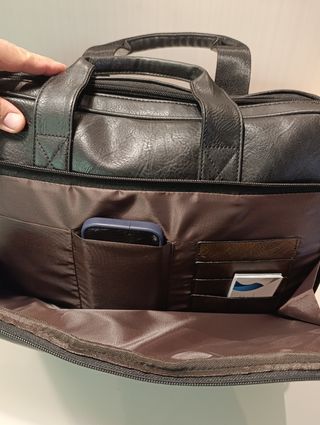 Maletín de piel negro sin estrenar