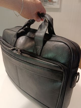 Maletín de piel negro sin estrenar