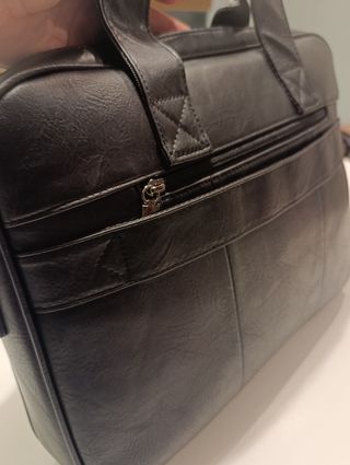 Maletín de piel negro sin estrenar