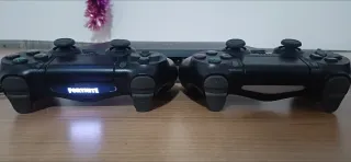 PS4 Slim 1TB Nera + 2 Controller