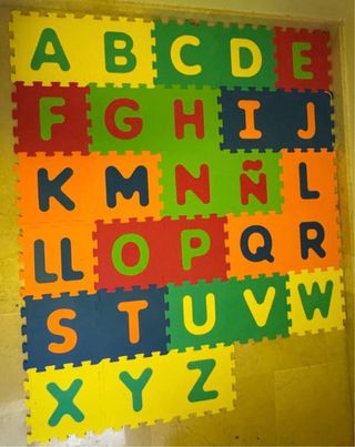 Alfombra puzzle infantil con letras