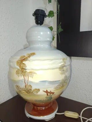 Lámpara de mesa cerámica antigua