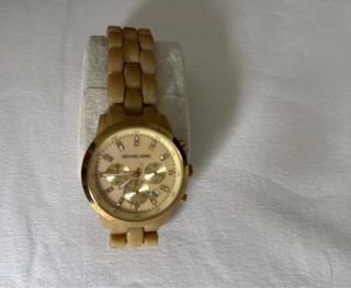 Reloj Michael Kors Beige y Dorado
