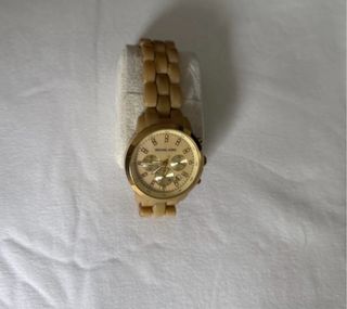 Reloj Michael Kors Beige y Dorado