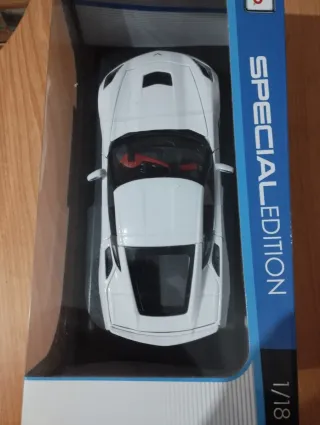 Corvette Stingray Z51 2014 Escala 1/18