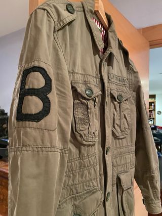 Chaqueta militar Levi's verde oliva