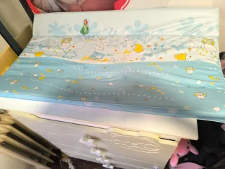 Mueble cambiador infantil con osito y bañera