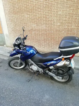 BMW F650GS 650cc Moto Aventura