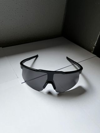 Gafas deportivas de sol nuevas