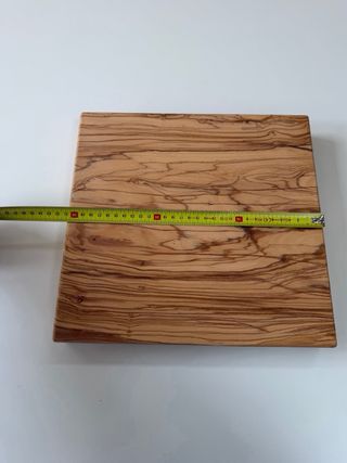 Tagliere in Ulivo 31x30x4,5cm