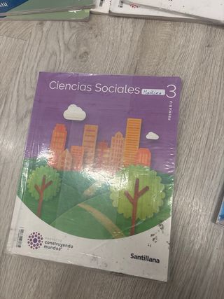 Libros Lengua,Sociales,Ingles ,religion de 3*