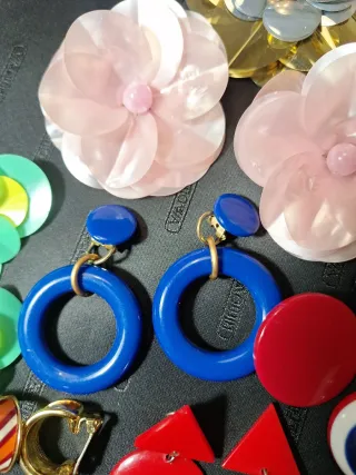 8 pendientes Pop y vintage. (lote)