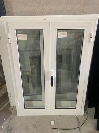 Ventana aluminio blanca doble hoja 88x120