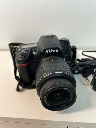 Cámara Nikon D7000 + Objetivo 18-55mm