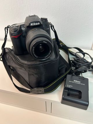 Cámara Nikon D7000 + Objetivo 18-55mm