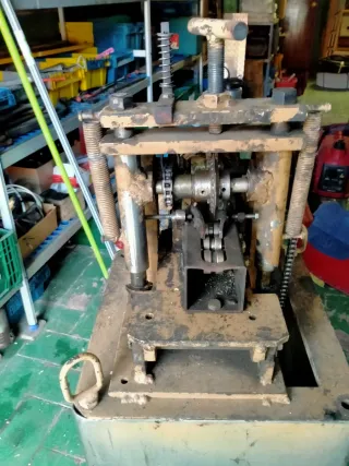 Maquina de pelar cable