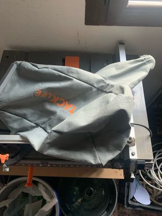 Sierra de mesa Tacklife 210mm