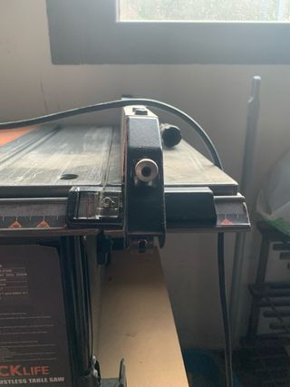 Sierra de mesa Tacklife 210mm