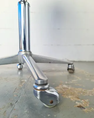 Silla estilo Charles & Ray Eames. Vintage, 70s.