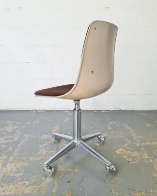 Silla estilo Charles & Ray Eames. Vintage, 70s.