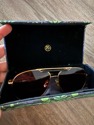 Gafas de sol mujosh eyewear doradas