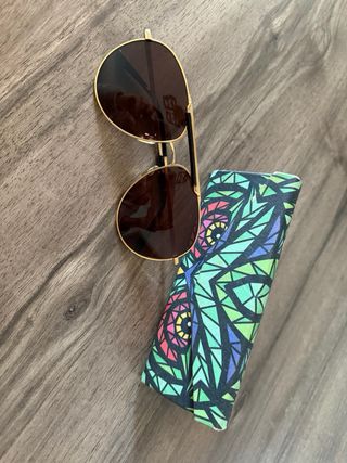 Gafas de sol mujosh eyewear doradas