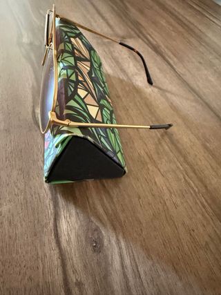 Gafas de sol mujosh eyewear doradas