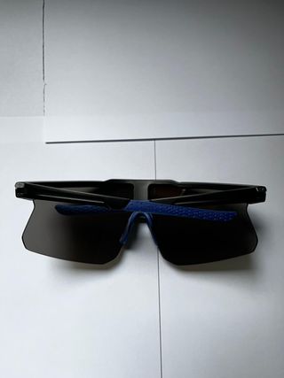 Gafas deportivas de sol nuevas