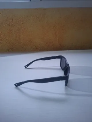 Occhiali da sole neri