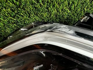 Faro delantero derecho Renault Arkana .