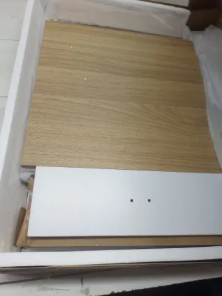 Mesita de noche madera y blanco