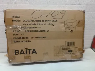 Mesita de noche madera y blanco