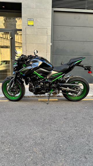 Kawasaki Z900 limitada A2