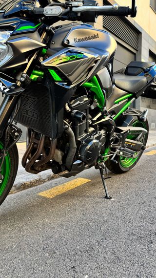 Kawasaki Z900 limitada A2