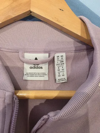 Chaqueta Adidas Morada con Rayas Blancas