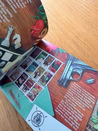 Libro Sellos James Bond Ian Fleming Royal Mail