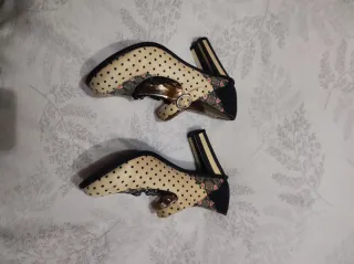 Zapatos Hot Chocolate Design lunares