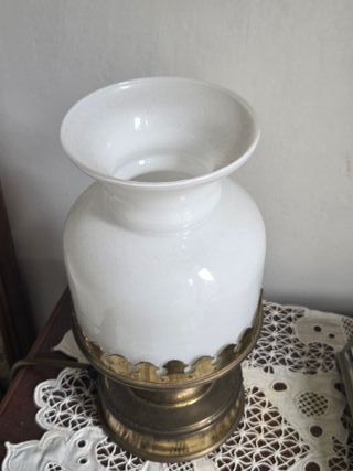 Lampada da tavolo in vetro e metallo