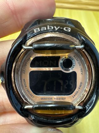 Reloj Casio Baby-G Negro y Dorado