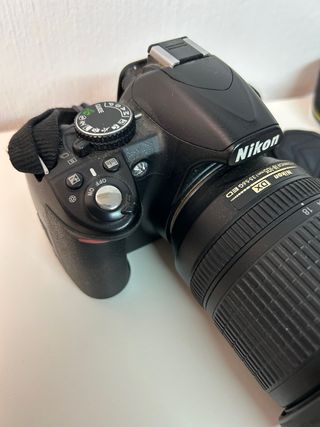 Cámara Nikon D3100 + Objetivo 18-105mm