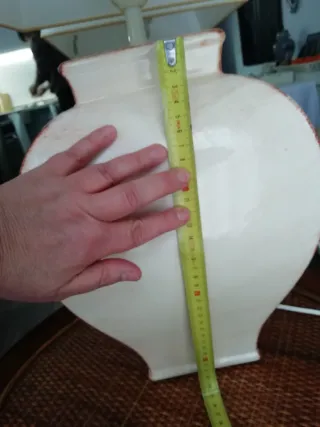 Lámpara de mesa cerámica esmaltada.