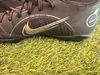 Botas de fútbol Nike niño talla 38