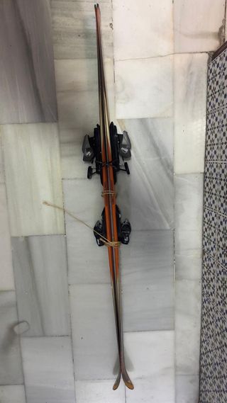 Esquís Max Omega con fijaciones LOOK