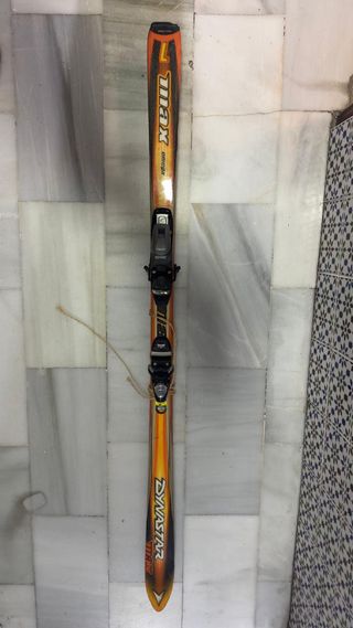 Esquís Max Omega con fijaciones LOOK