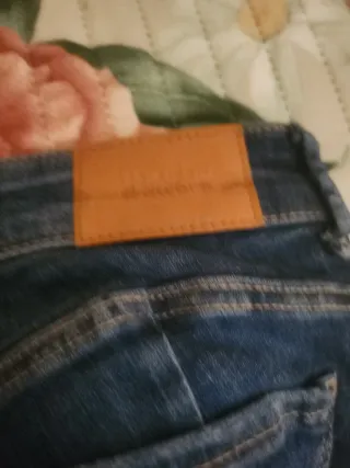 Pantalón vaquero Bershka Talla 36