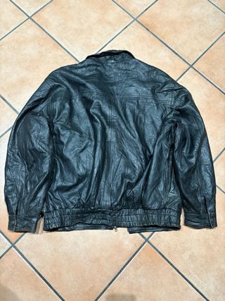 Giacca in pelle nera classica