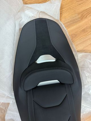 Asiento Yamaha XMAX 125 XMAX 300 Calefactado