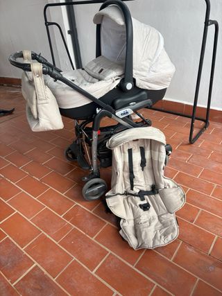 Carro de bebé Cam con capazo y bolso